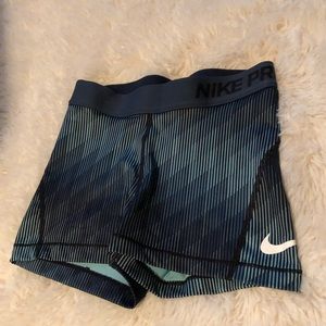 Nike Pro
